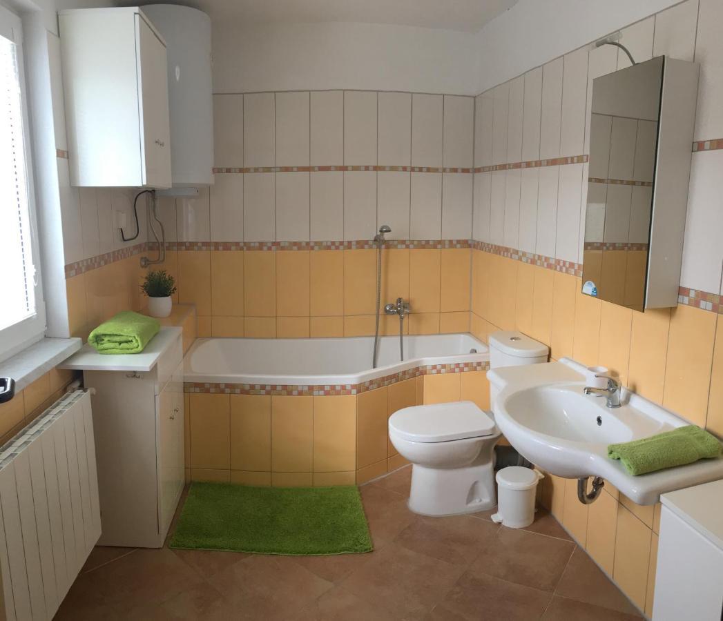 Ubytovani U Ropaku Horni Slavkov Bagian luar foto