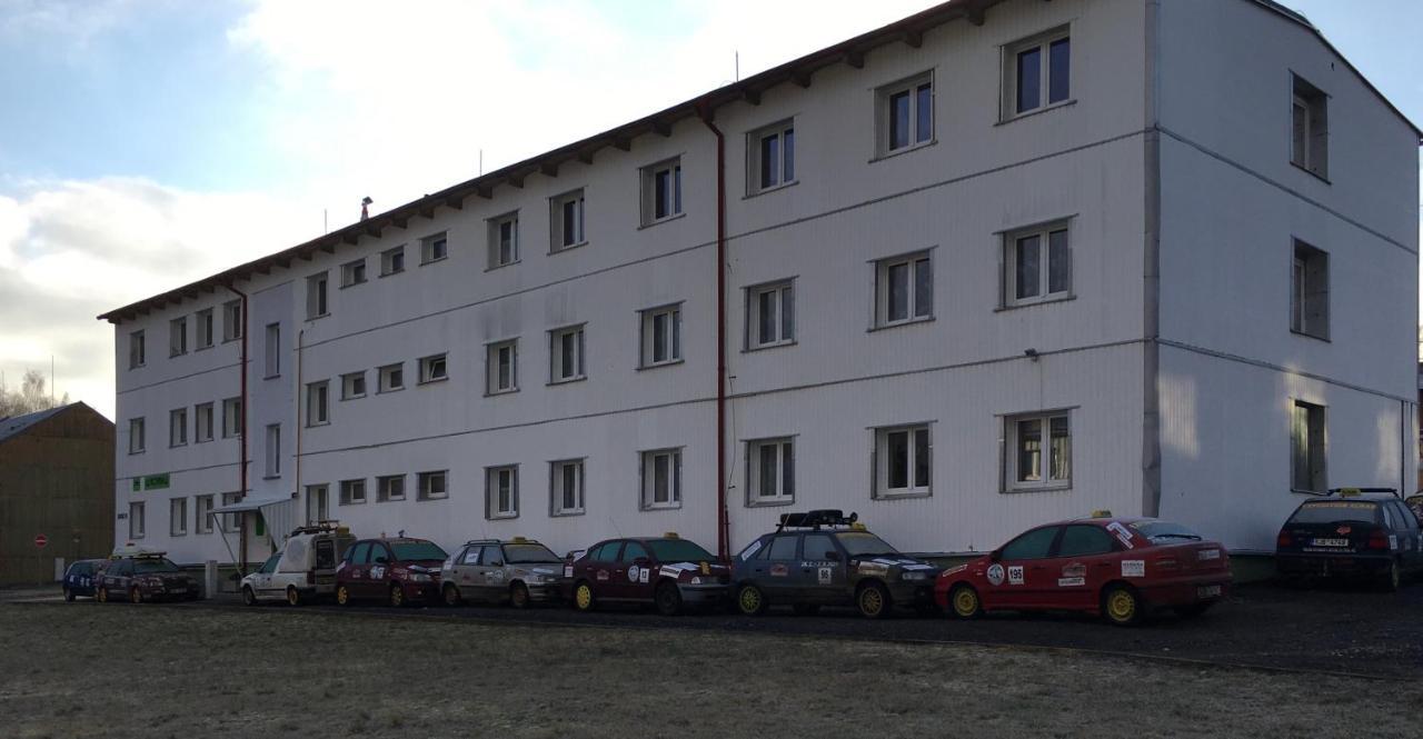 Ubytovani U Ropaku Horni Slavkov Bagian luar foto