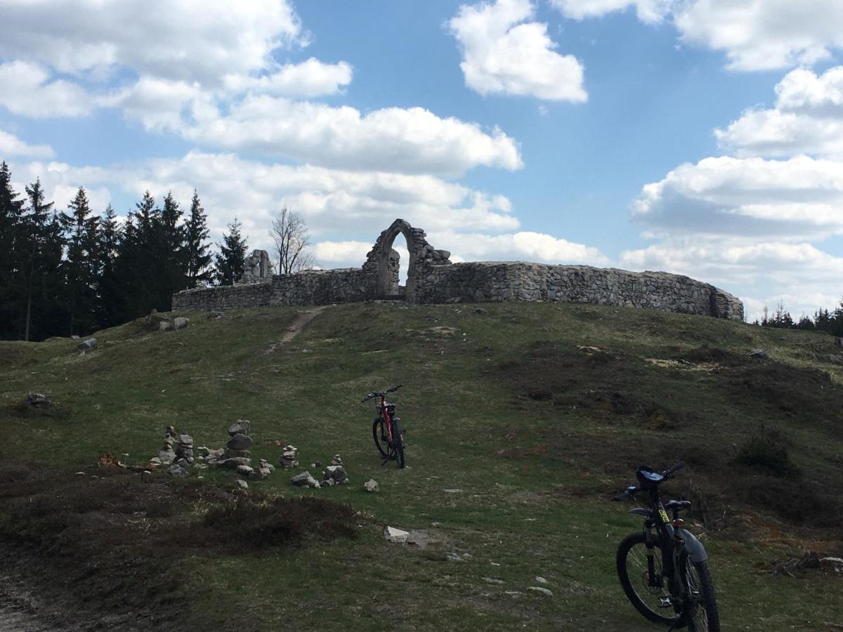 Ubytovani U Ropaku Horni Slavkov Bagian luar foto