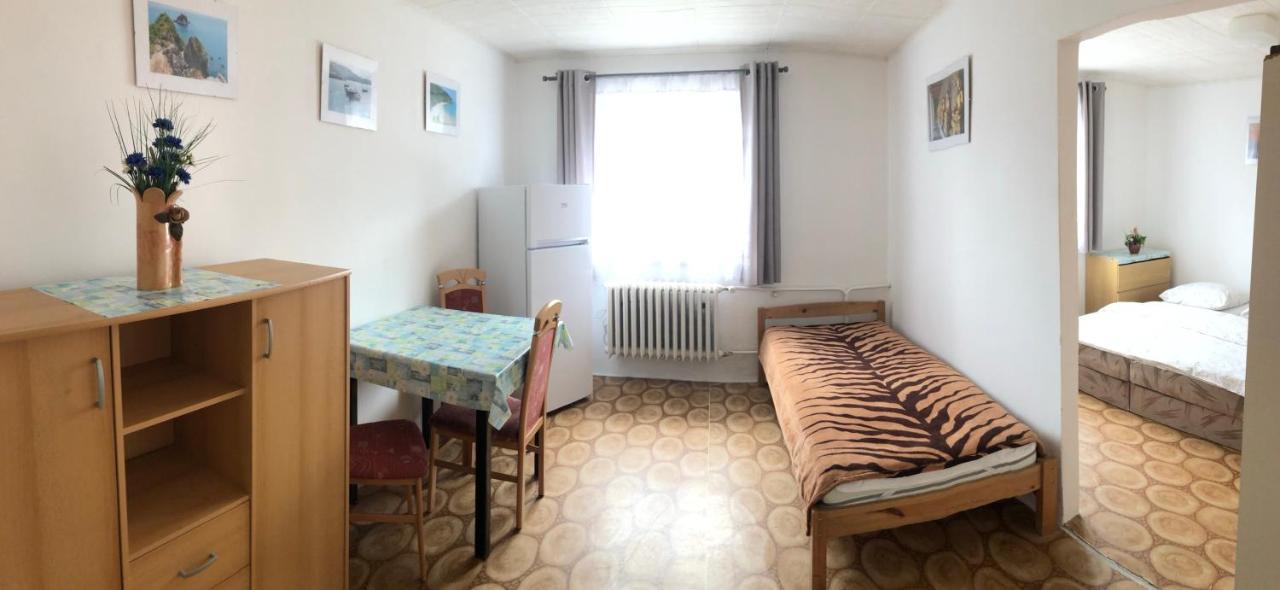Ubytovani U Ropaku Horni Slavkov Bagian luar foto