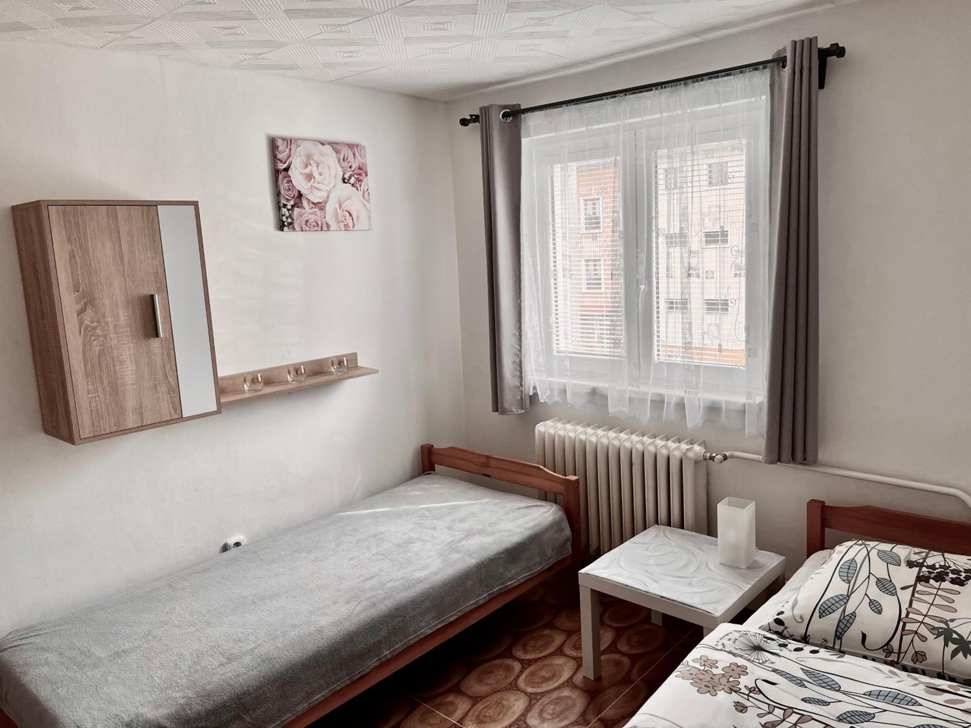 Ubytovani U Ropaku Horni Slavkov Bagian luar foto